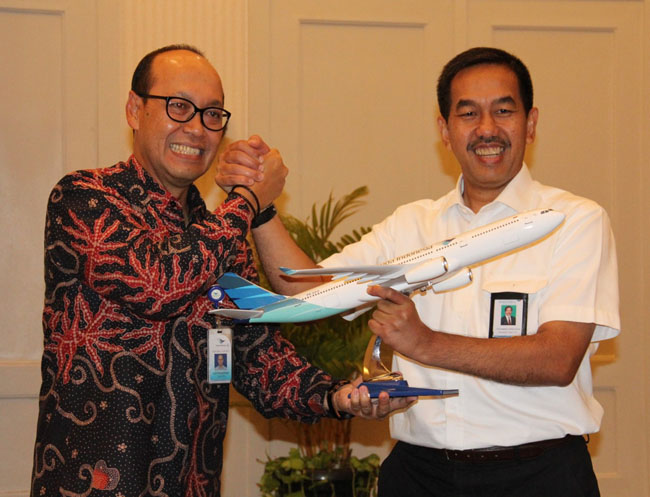garuda-indonesia-dan-ap-ii-tandatangani-kerjasama-pemanfaatan-lahan-komersial-kargo