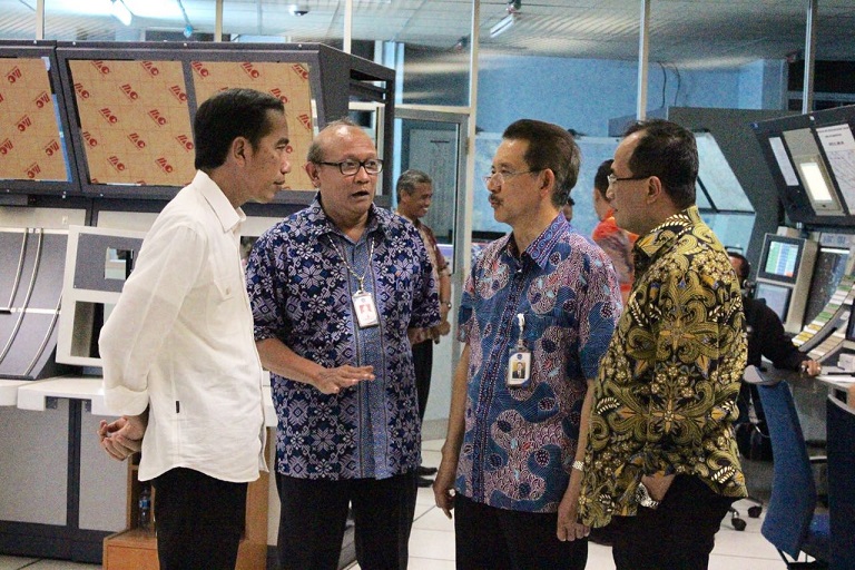 jokowi-utamakan-pelayanan-dan-keselamatan-penerbangan-serta-lakukan-pemutakhiran-atc-system