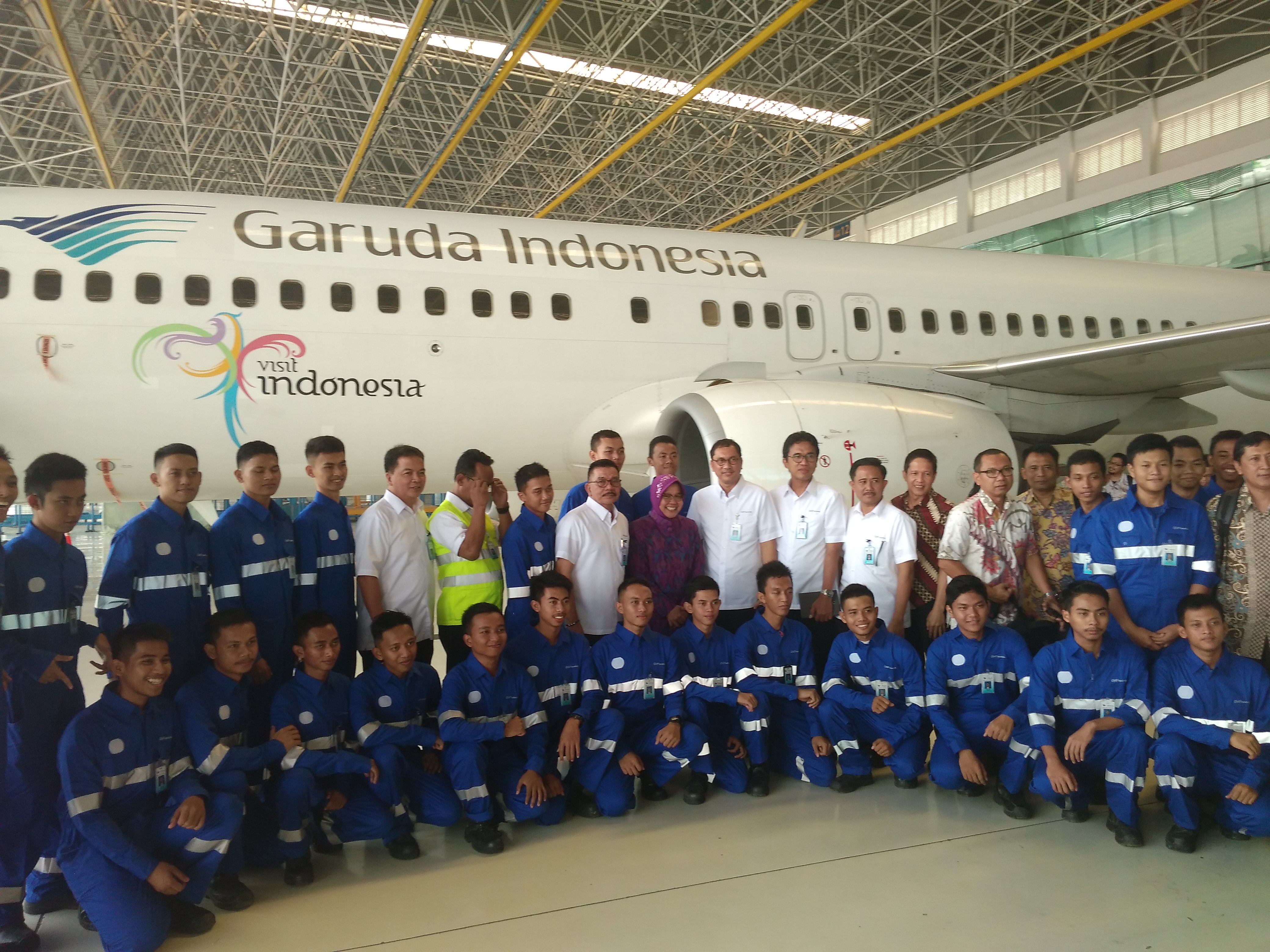 hebat-24-anak-kurang-mampu-bekerja-di-gmf-aeroasia