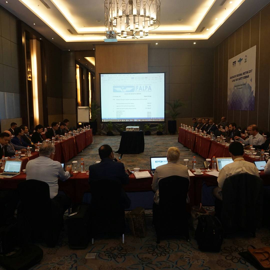 apg-dan-ifalpa-kembali-mengadakan-seminar-keselamatan-penerbangan
