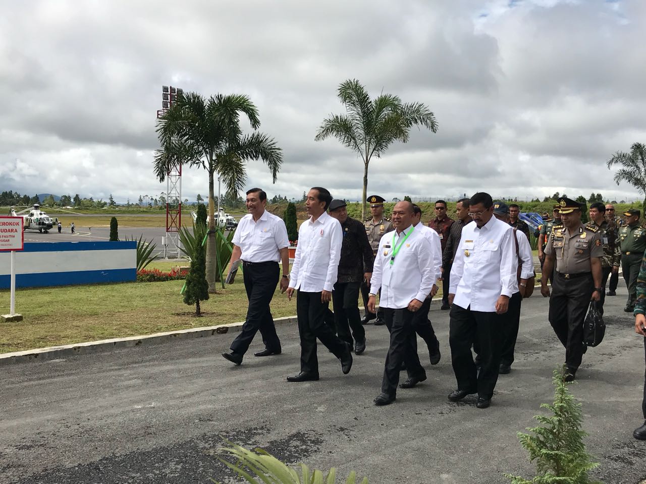 resmikan-bandar-udara-internasional-silangit-ini-permintaan-presiden-jokowi