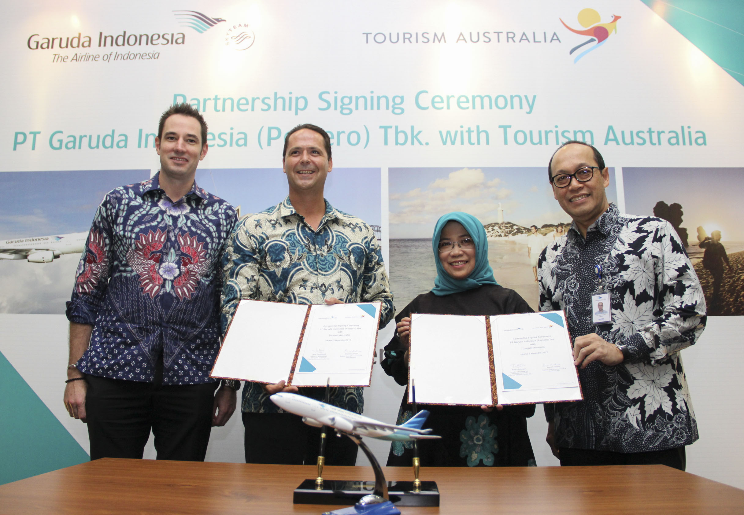 garuda-indonesia-perpanjang-kerjasama-dengan-tourism-australia