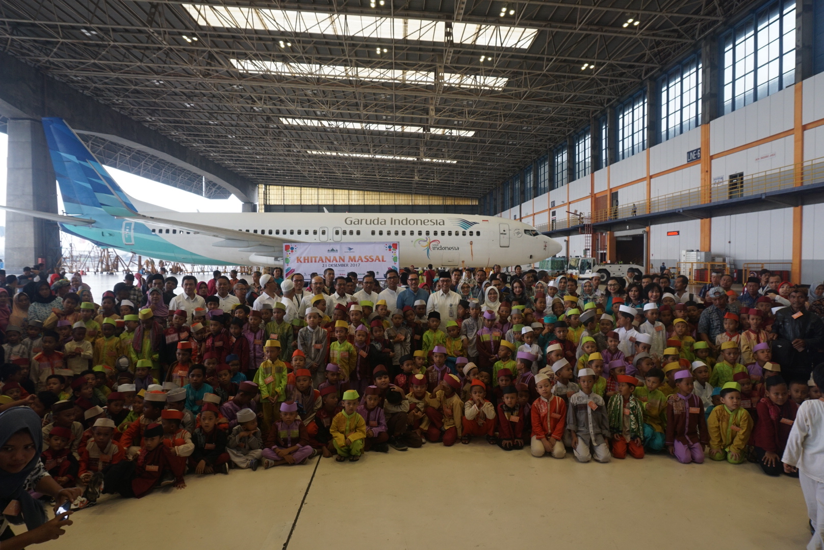 garuda-indonesia-laksanakan-khitanan-massal