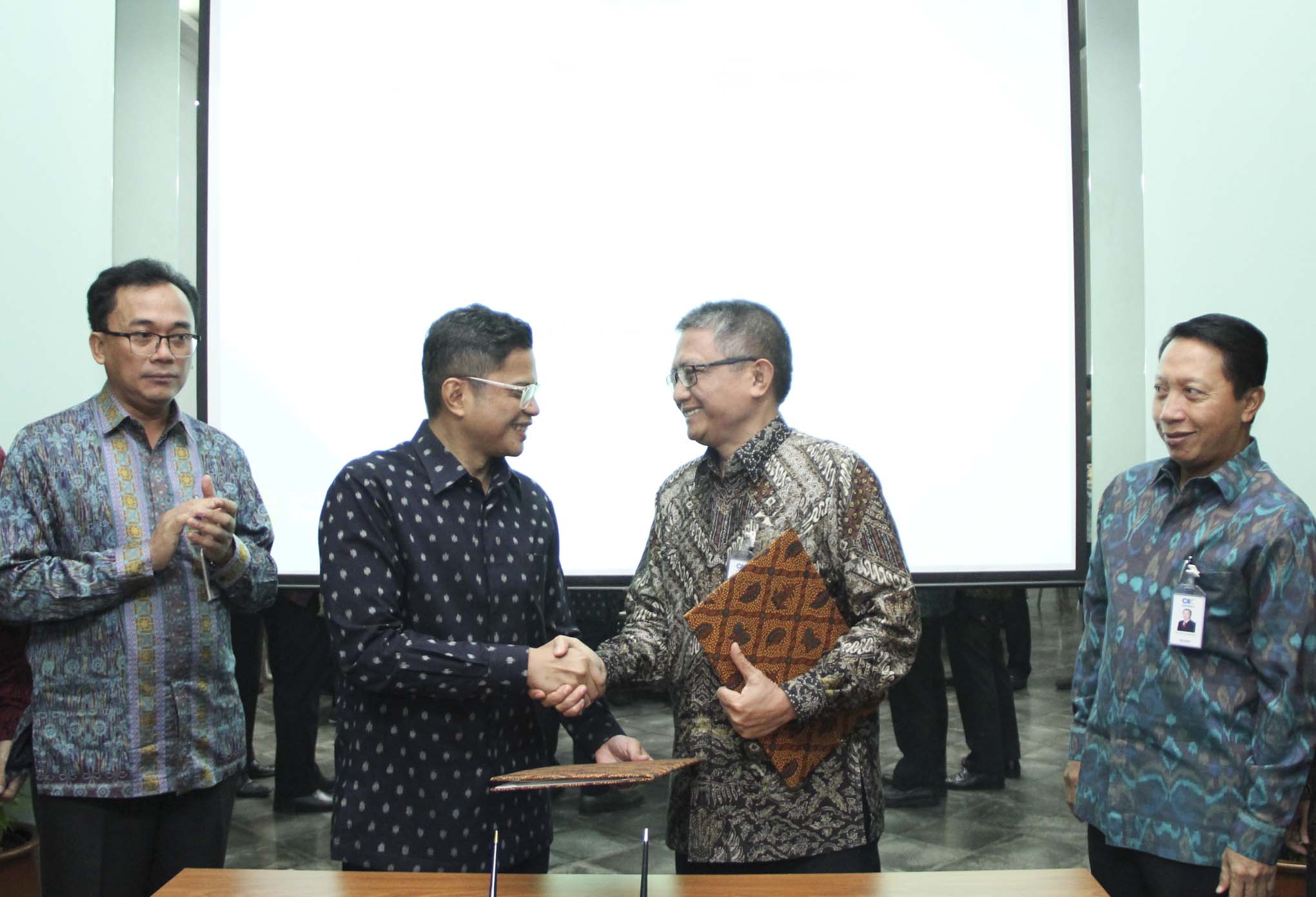 garuda-indonesia-jalin-kerjasama-penjaminan-pengelolaan-sekuritisasi-aset