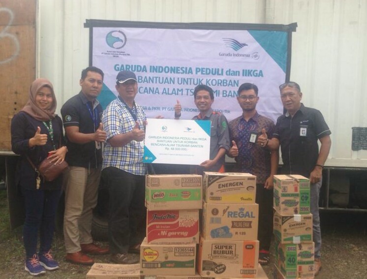 garuda-indonesia-salurkan-bantuan-kemanusian-korban-tsunami-selat-sunda