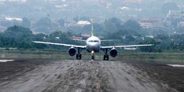 garuda-indonesia-beli-mobil-renault-triber