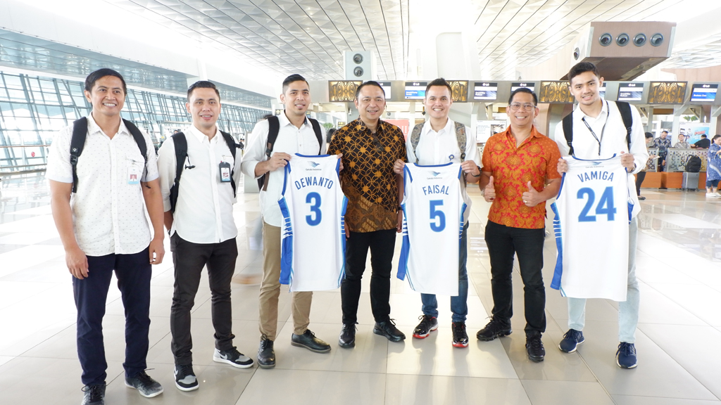 apresiasi-atlet-berprestasi-garuda-indonesia-rekrut-tiga-atlet-basket