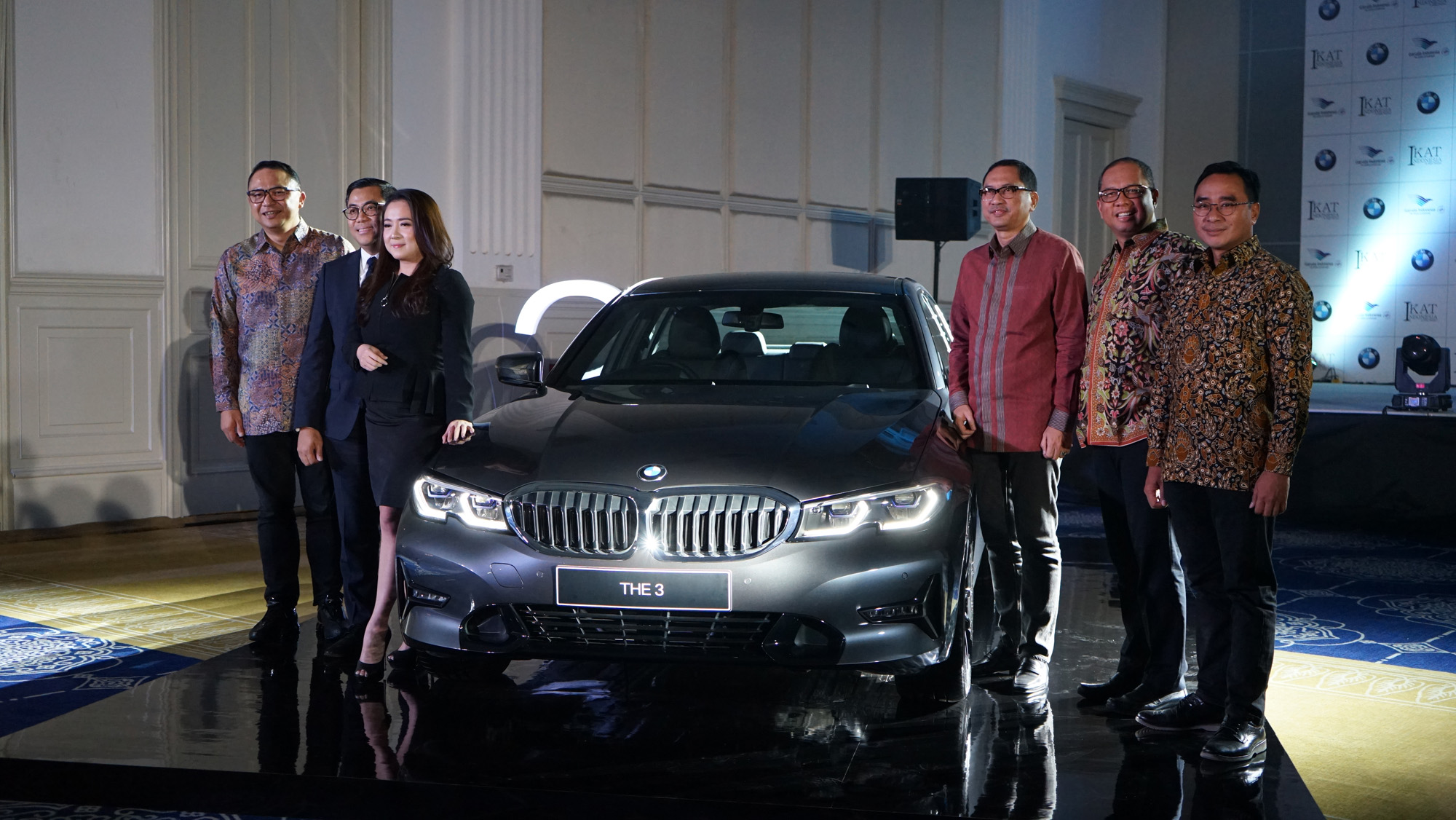garuda-indonesia-bersama-bmw-group-hadirkan-layanan-premium
