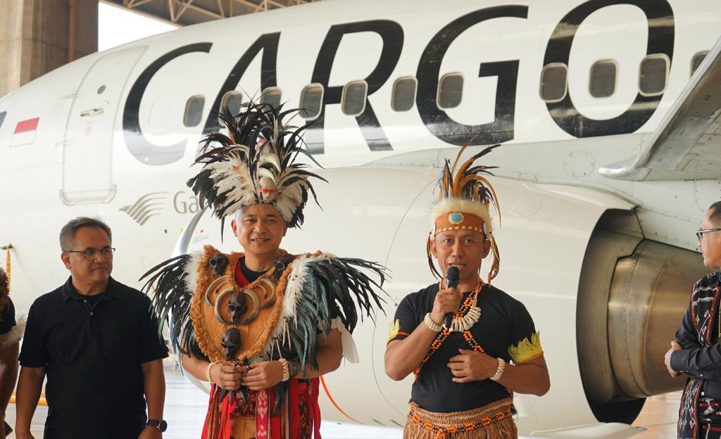 garuda-indonesia-group-gelar-seremonial-penerbangan-perdana-freighter