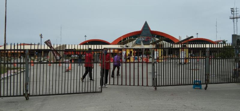 bandara-sentani-resmi-ditutup-sementara-hanya-layani-penerbangan-darurat-dan-kargo